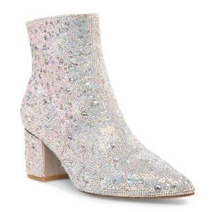 Betsey Johnson Kyla booties New in Box